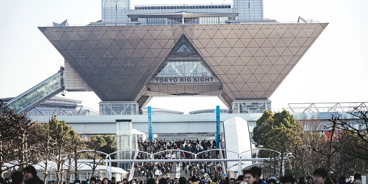 混雑しているコミケ会場